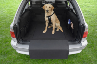 Подстилка Nobby для собак в багажник с защитой бампера из нейлона